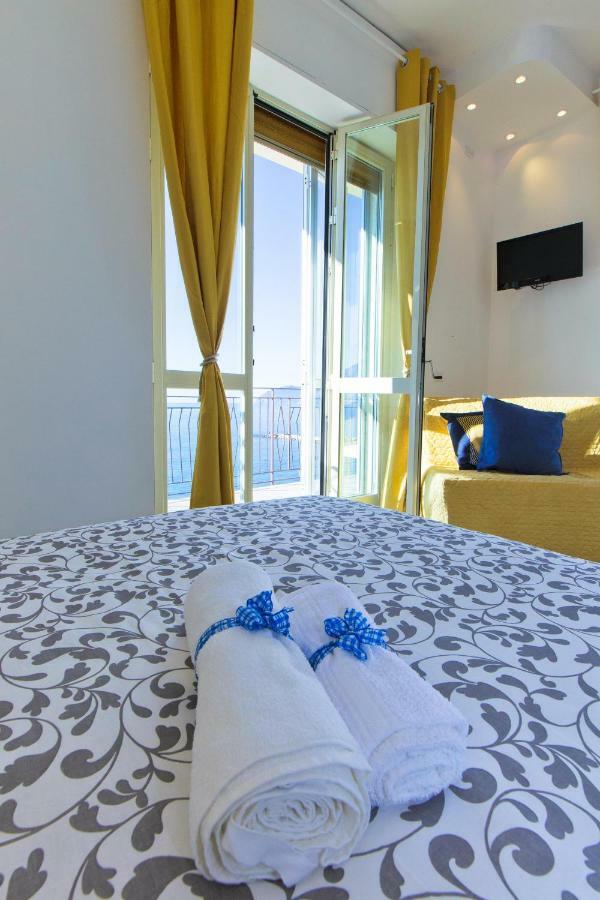 On The Beach Sea-View&Kitchen In Room Salerno Kültér fotó